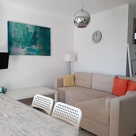 Almera Beachfront Apartmant شقة